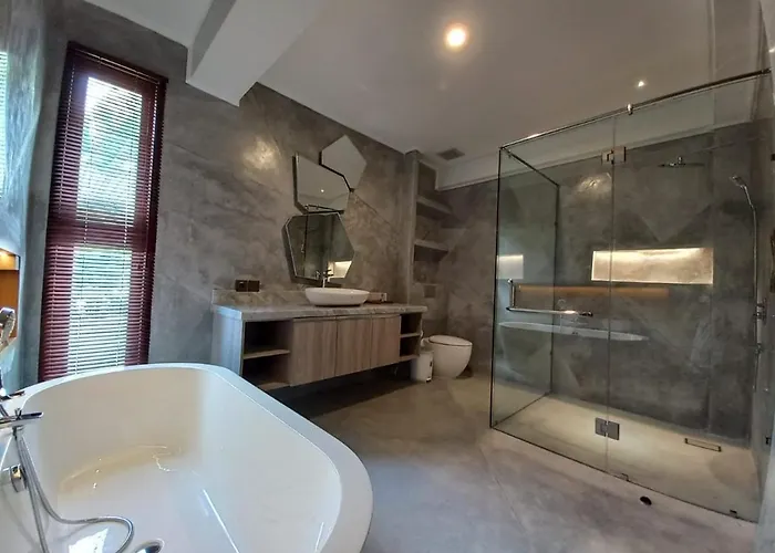 Hotel Tamaro Bali 5*